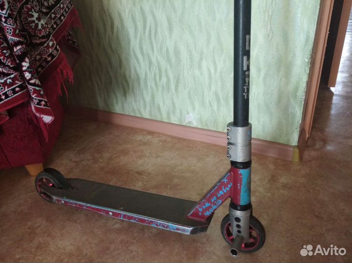 Трюковой самокат tech team duker 303