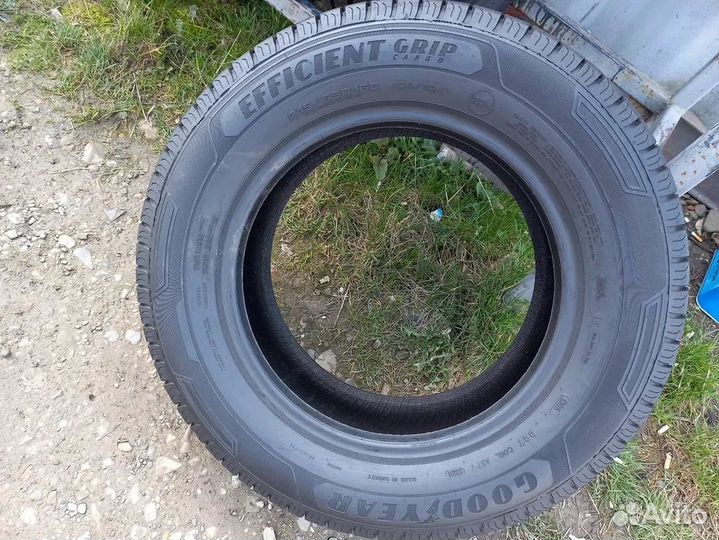 Goodyear EfficientGrip Cargo 215/65 R16