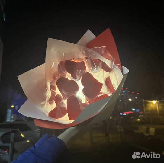 Букет из сердец, бабочек