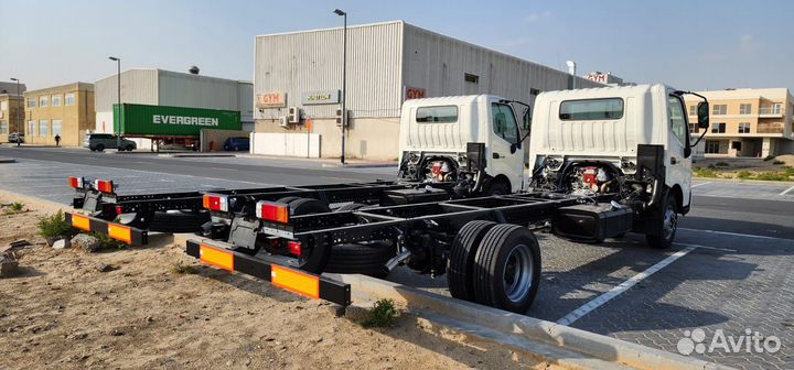 Hino 300 (Dutro), 2024