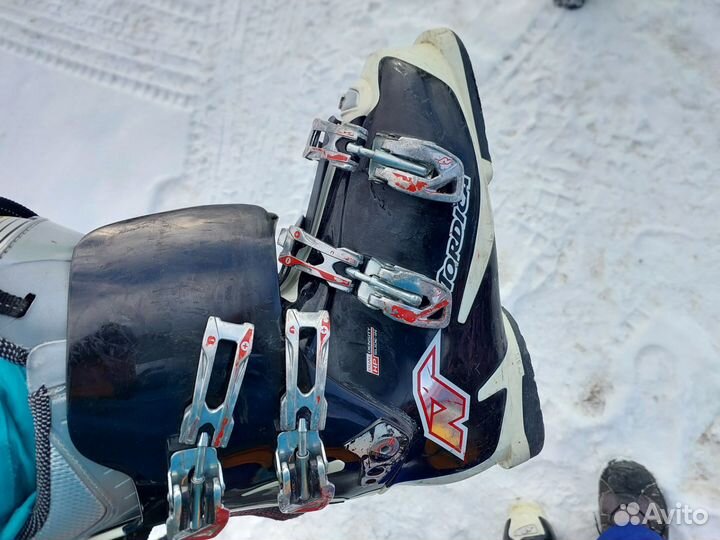 Горнолыжные ботинки 41-42 размер