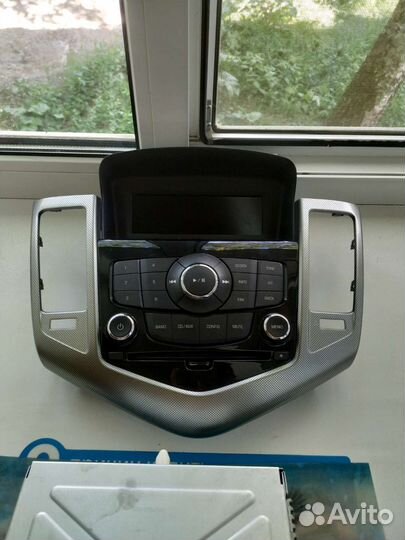 Штатная магнитола chevrolet cruze