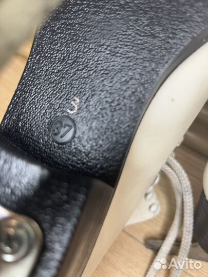 Коньки фигурные женские 37