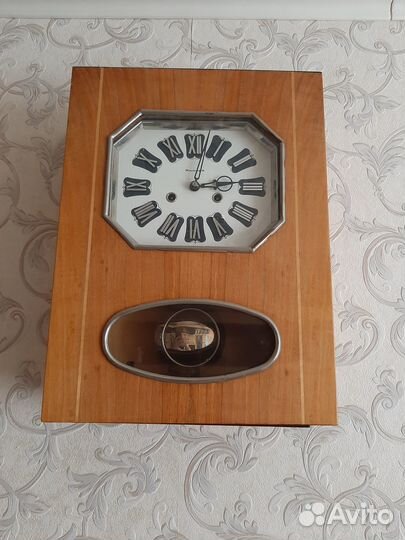 Часы настенные Янтарь с боем