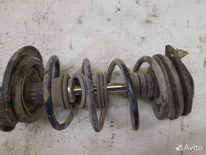 Амортизатор стойка передняя левый Renault Megane 2