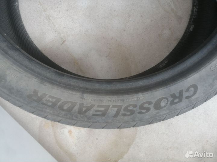 CrossLeader DSU02 225/45 R19