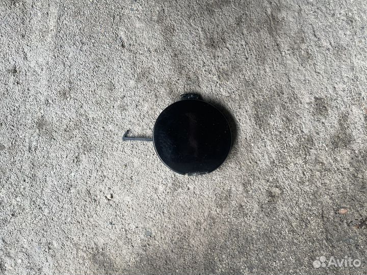 Заглушка буксировочного крюка