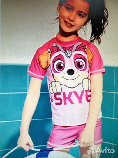 Купальй костюм, футболка с шортами купальник