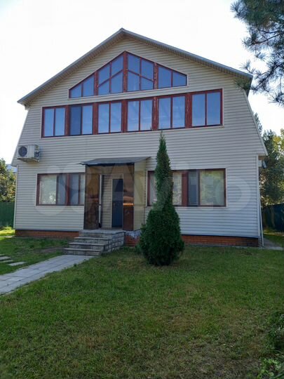 Коттедж 230 м² на участке 10 сот.