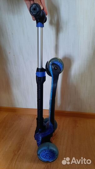 Продам детский самокат