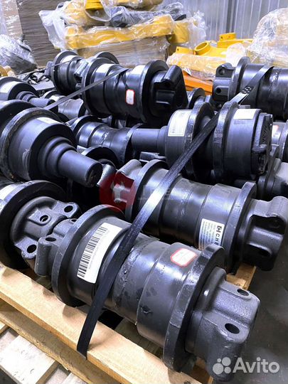 Каток поддерживающий Komatsu PC450LC-7