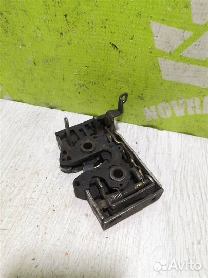 Замок двери передней левой Ауди 80 90 Б3