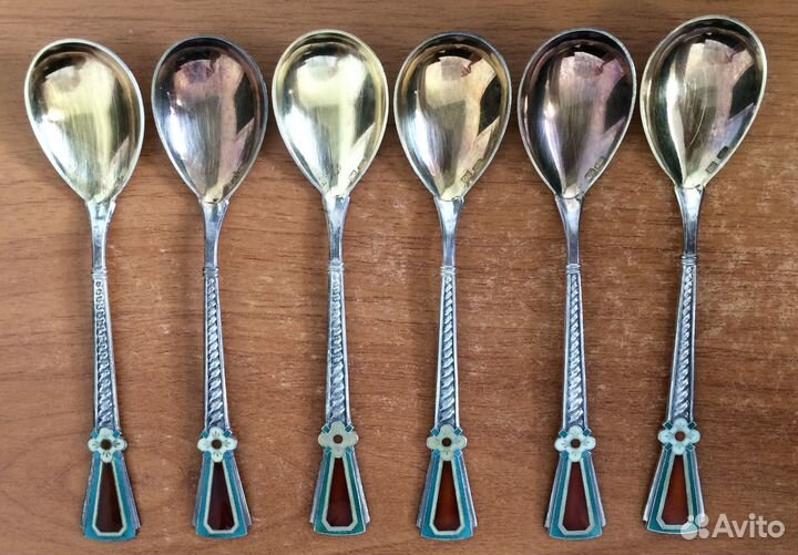 Набор серебряных чайных ложек с эмалью. 916 пр