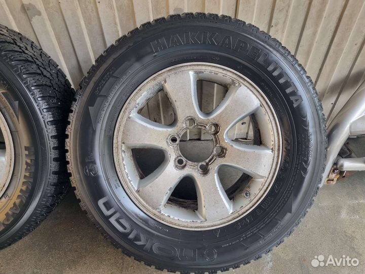 Комплект зимних колес Prado 120 r17 Nokian Hakka
