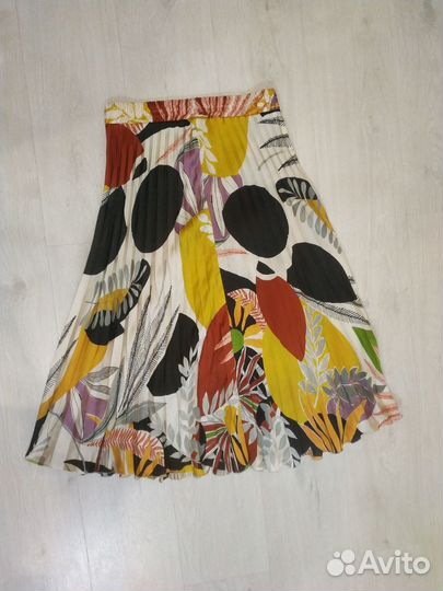 Яркая юбка плиссе