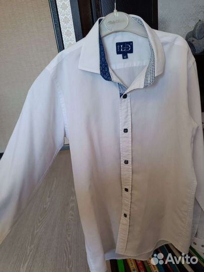 Белые школьные рубашки