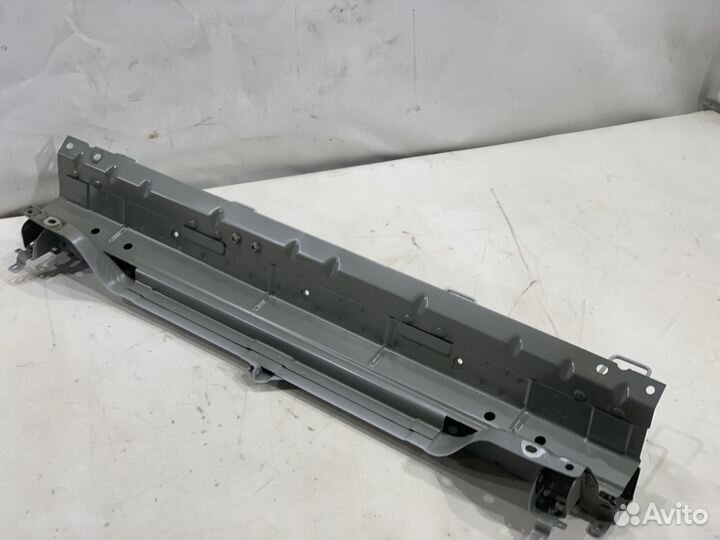 Панель задних кресел BMW X6 F16