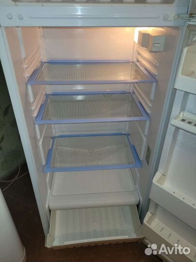 Холодильник Stinol 110