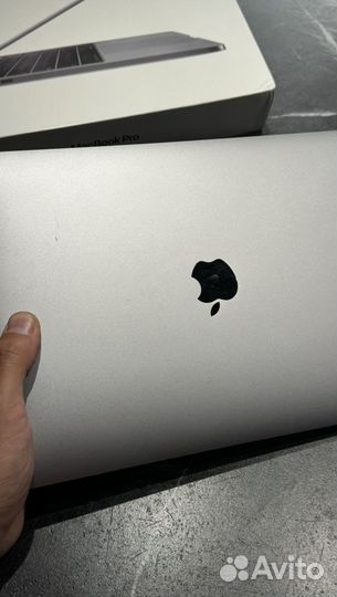 Apple macbook pro 13 2019 i5 8/256