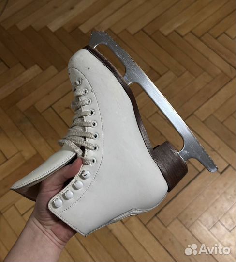 Коньки фигурные 34 размер wifa