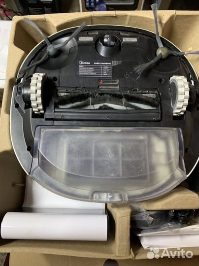 Робот пылесос midea