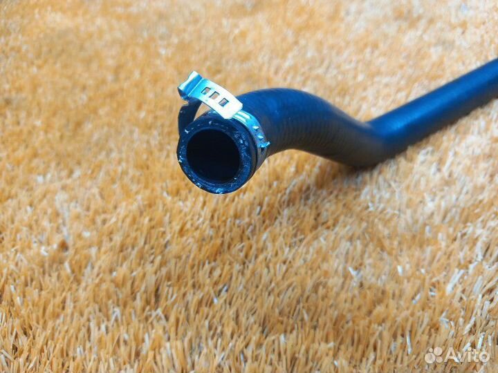 Патрубок картерных газов Volkswagen Touareg 7L AXQ