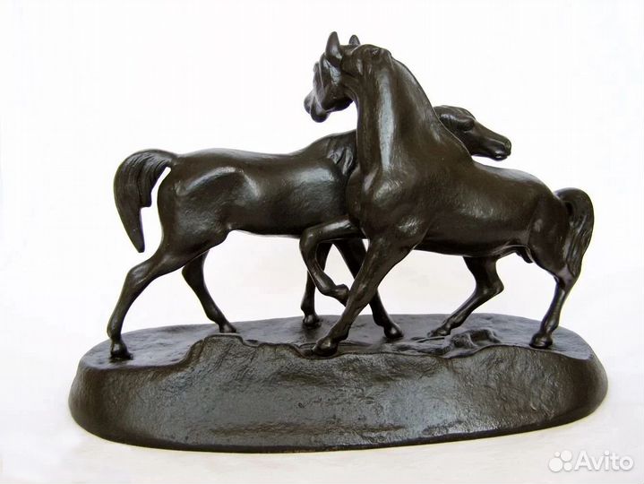 Кони на воле. Каслинское литье. Касли 1977 г Чугун