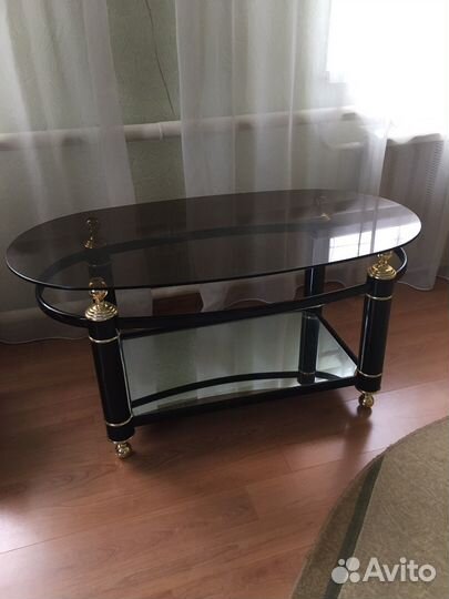 Стеклянный