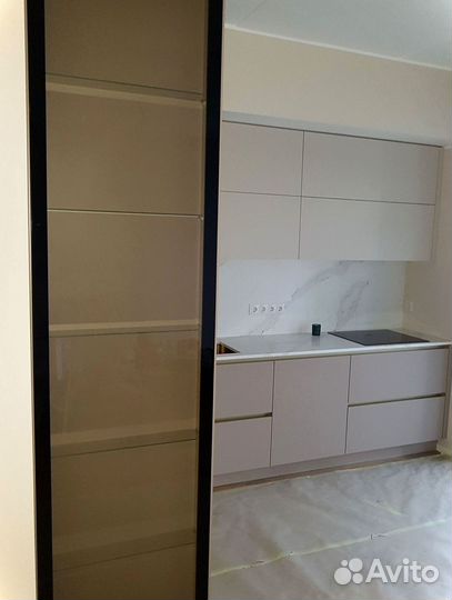 Кухня в потолок