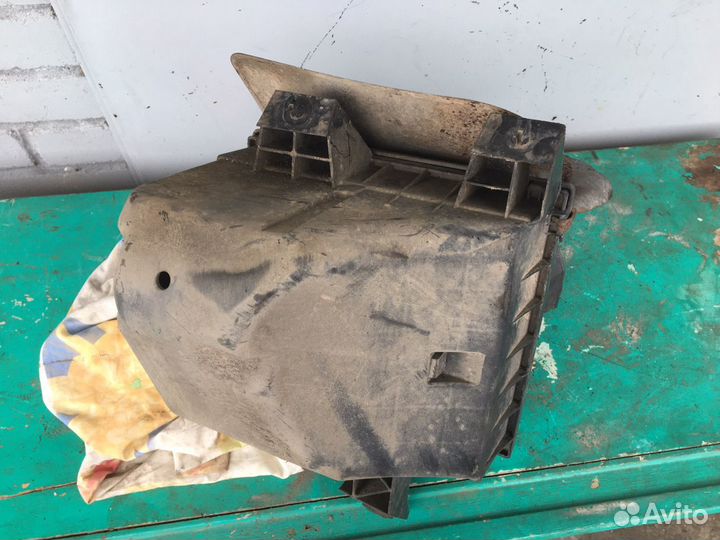 Корпус воздушного фильтра пассат б5