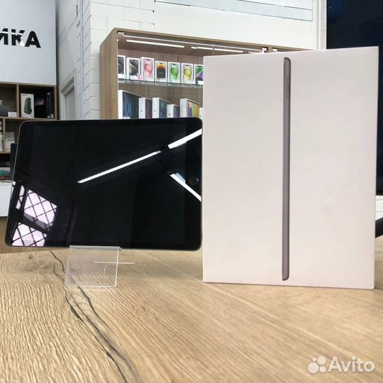 Планшет Apple iPad 10,2