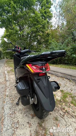 Макси скутер VMC MAX 200