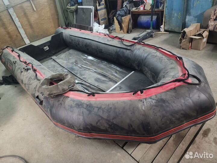 Лодка Командор 470
