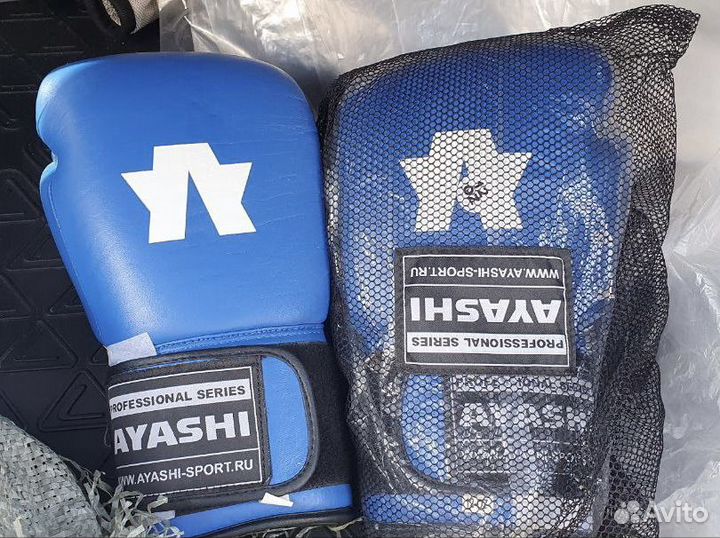 Боксерские перчатки 14oz и 12oz