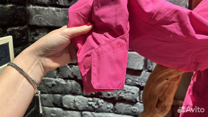 Ветровка спортивная женская