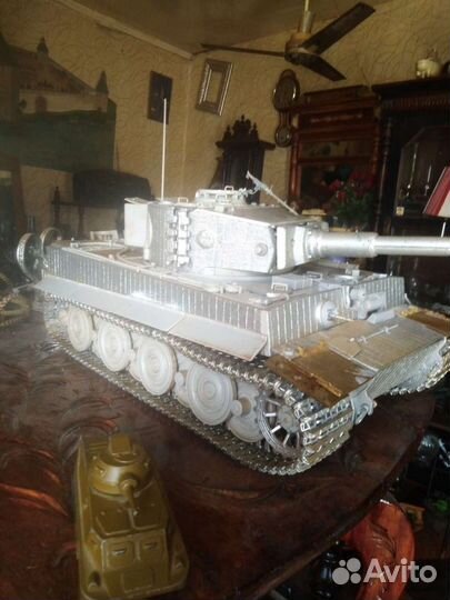 Модель, танк тигр ВОВ