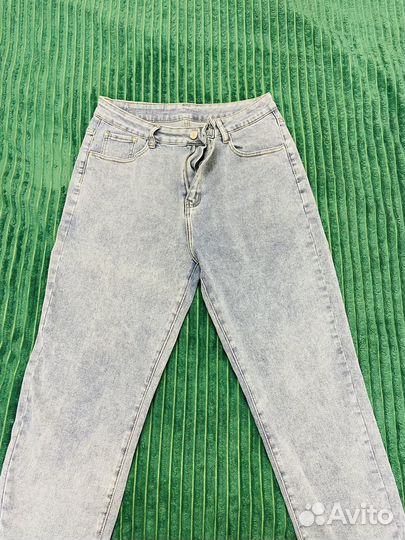 Джинсы широкие