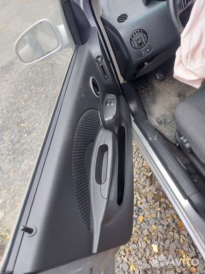 Салон по частям для Шевроле Авео т200 хэтчбек