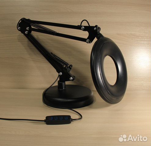 Светильник настольный 810