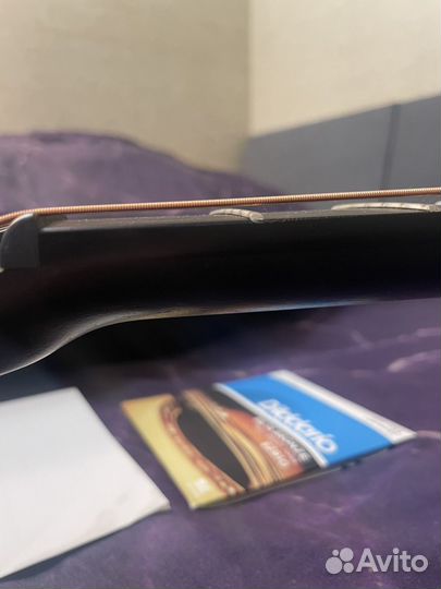 Акустическая гитара