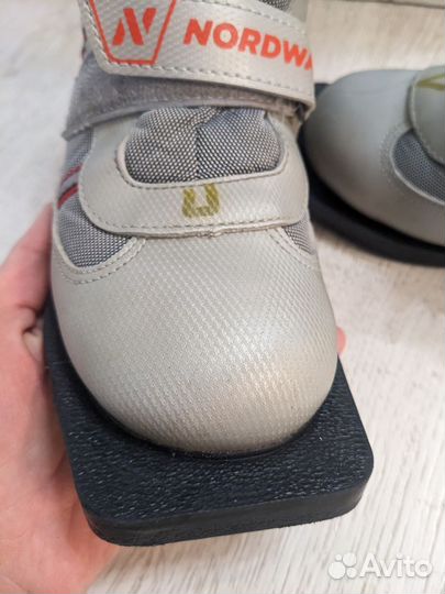 Ботинки детские 32р. беговые лыжи