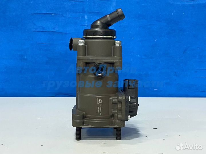 Кран тормозной Вольво FH FM главный