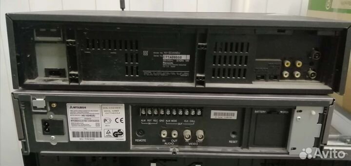 Видеомагнитофон Panasonic и Mitsubishi
