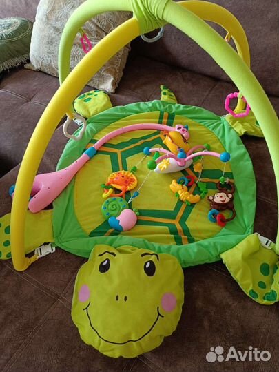 Мобиль на кроватку и коврик