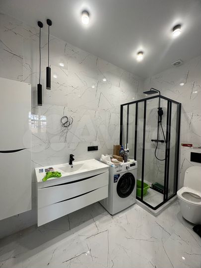 2-к. квартира, 80 м², 1/9 эт.