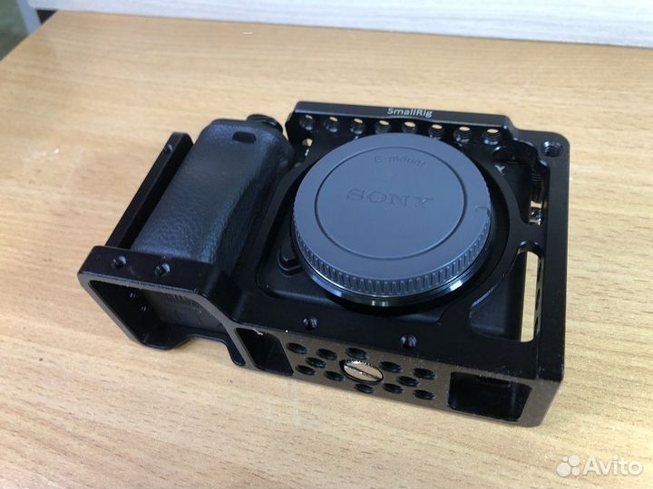 Sony Alpha a6400 body с клеткой