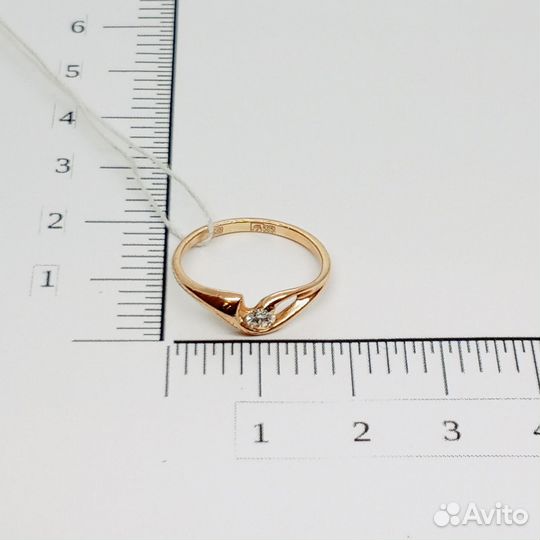 Золотое кольцо с камнем 16р