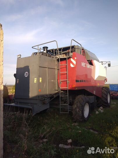 Комбайн Ростсельмаш Vector 410, 2015