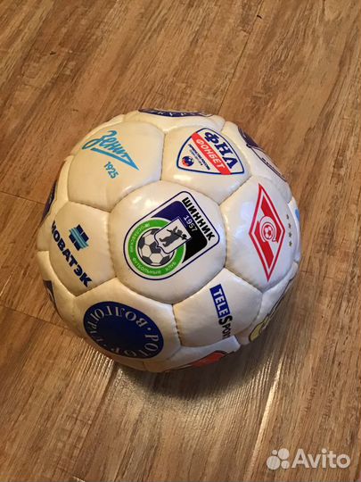 Коллекционный футбольный мяч фнл
