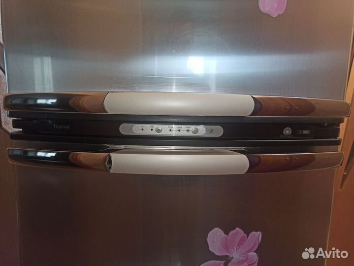 Холодильник Whirlpool ARC4020 IX